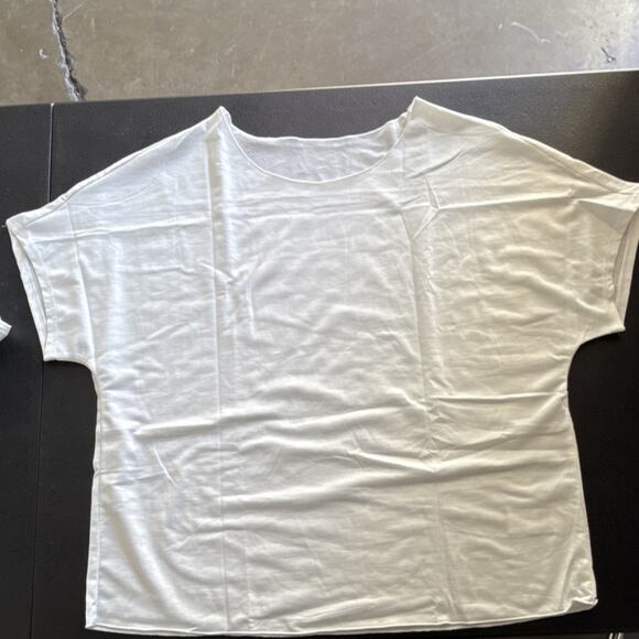 Unbranded Tops - Women's White Solid Pullover Shorts & Top Set Crew Neck Short Sleeve Size M